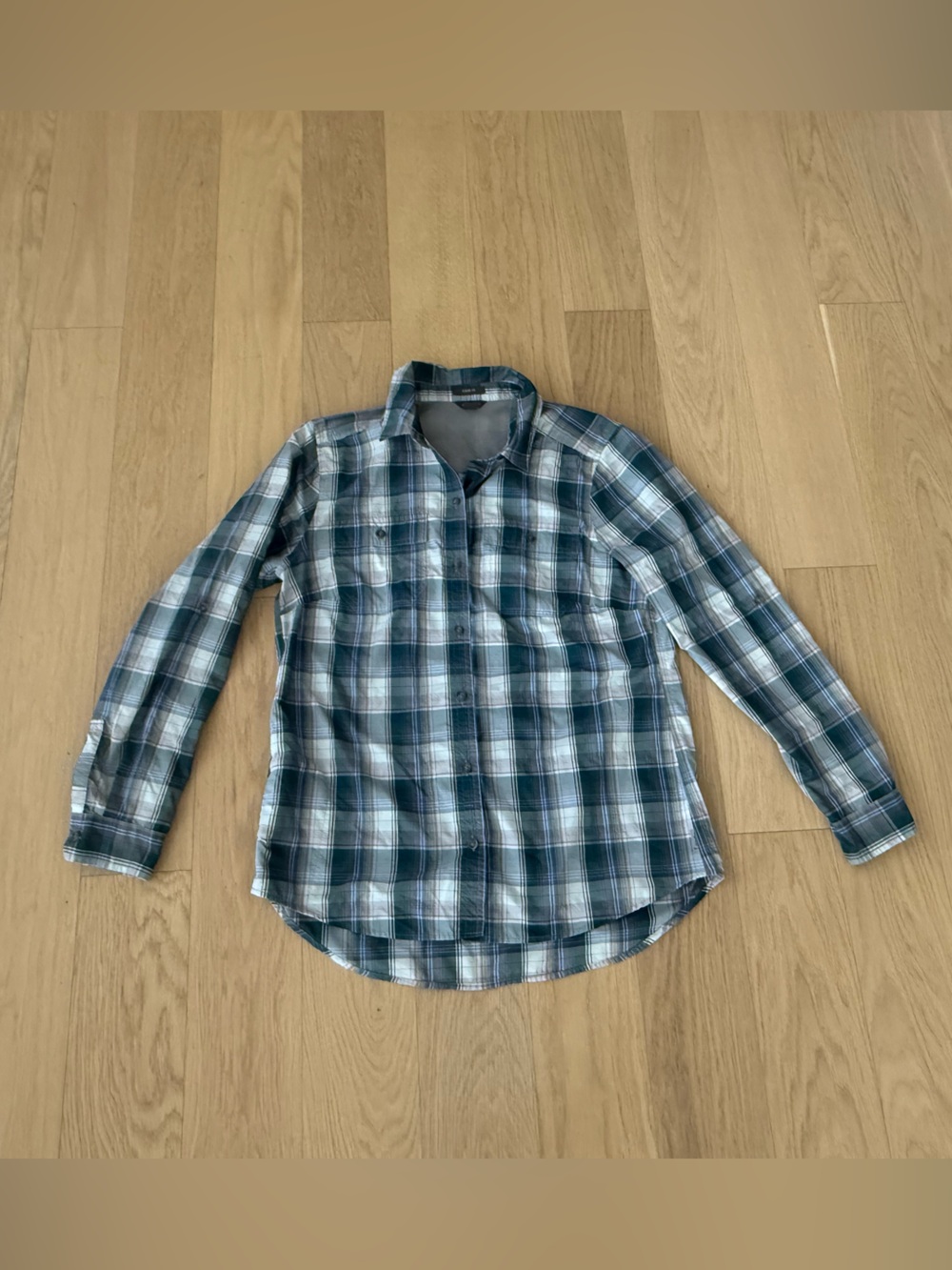 Eddie Bauer Green/white Women's Button-Up Shirt size medium